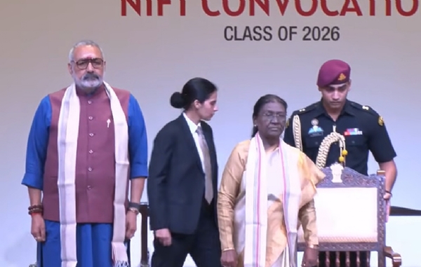 என்.ஐ.எப்.டி கூட்டுப் பட்டமளிப்பு விழாவில் குடியரசுத் தலைவர் திரௌபதி முர்மு பங்கேற்பு என்.ஐ.எப்.டி கூட்டுப் பட்டமளிப்பு விழாவில் குடியரசுத் தலைவர் திரௌபதி முர்மு பங்கேற்பு