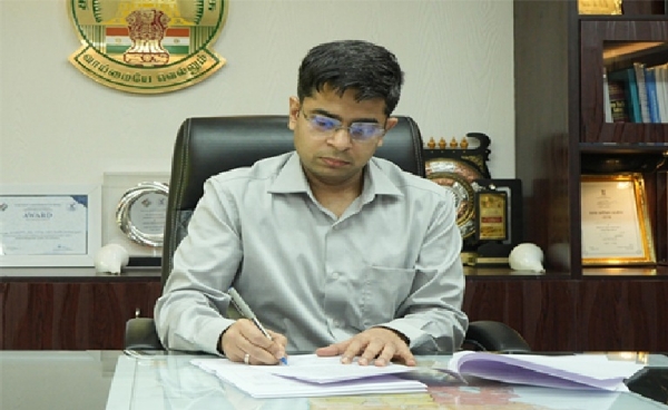 பனிமய மாதா பேராலய திருவிழா: தூத்துக்குடியில் நாளை உள்ளூர் விடுமுறை - ஆட்சியர் அறிவிப்பு பனிமய மாதா பேராலய திருவிழா: தூத்துக்குடியில் நாளை உள்ளூர் விடுமுறை - ஆட்சியர் அறிவிப்பு