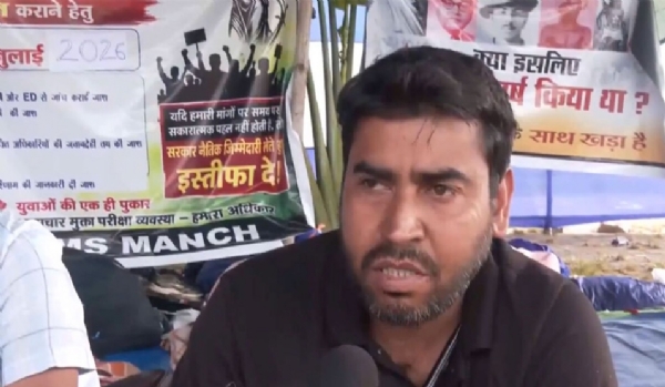 5 students on a hunger strike in Ranchi. 5 students on a hunger strike in Ranchi.