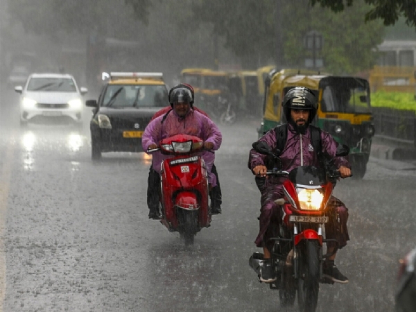 Monsoon continues in Delhi – Yellow alert for thunderstorms. Monsoon continues in Delhi – Yellow alert for thunderstorms.
