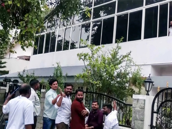 கர்நாடக அமைச்சர் சதீஷ் ஜார்கிஹோளி வீட்டில் 2-வது நாளாக அமலாக்கத்துறை சோதனை