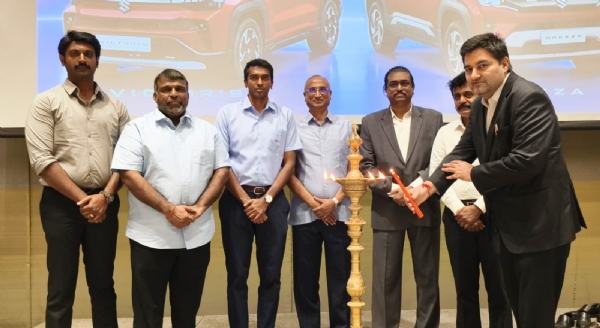 கார் கண்காட்சி கார் கண்காட்சி