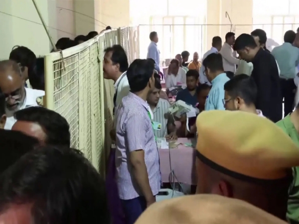 Vote counting for the Rajasthan municipal elections begins amidst tight security. Vote counting for the Rajasthan municipal elections begins amidst tight security.