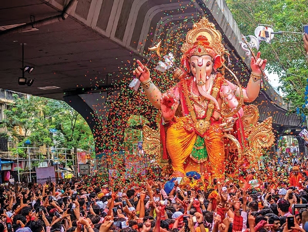 விநாயகர் சதுர்த்தி விழா: தமிழகம் - புதுச்சேரியில் பிரசித்தி பெற்ற விநாயகர் கோயில்களில் சிறப்பு வழிபாடு கோலாகலம் விநாயகர் சதுர்த்தி விழா: தமிழகம் - புதுச்சேரியில் பிரசித்தி பெற்ற விநாயகர் கோயில்களில் சிறப்பு வழிபாடு கோலாகலம்