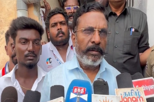 ஆ.ராசாவின் தாயை பழிக்கும் பேச்சுக்கு கண்டனம் - திமுகவின் அநாகரீகம் அவர்களுக்கே எதிராக திரும்பும்: திருமாவளவன் ஆவேசம் ஆ.ராசாவின் தாயை பழிக்கும் பேச்சுக்கு கண்டனம் - திமுகவின் அநாகரீகம் அவர்களுக்கே எதிராக திரும்பும்: திருமாவளவன் ஆவேசம்