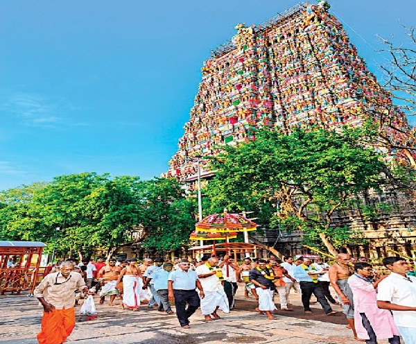 Free darshan for four days following the consecration ceremony of the Madurai Meenakshi Amman Temple