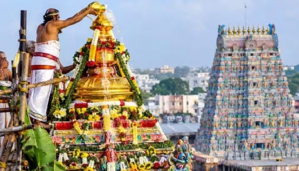 மதுரை மீனாட்சி அம்மன் கோவில் குடமுழுக்கு - போக்குவரத்து நெரிசலை சமாளிக்க தற்காலிக பேருந்து நிலையங்கள் மதுரை மீனாட்சி அம்மன் கோவில் குடமுழுக்கு - போக்குவரத்து நெரிசலை சமாளிக்க தற்காலிக பேருந்து நிலையங்கள்