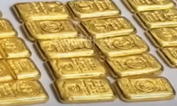 ரூ.11 கோடி மதிப்பிலான 8 கிலோ கடத்தல் தங்கம் பறிமுதல் - மதுரை ரிங் ரோட்டில் இருவர் கைது