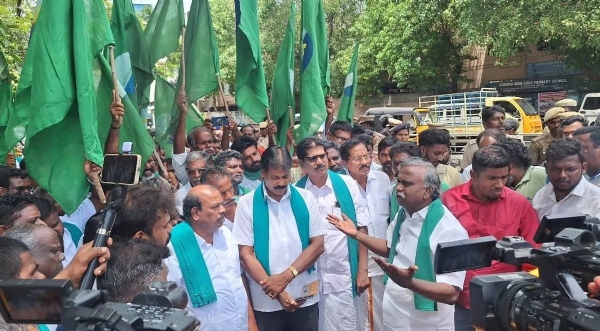 பூம்புகாரில் இருந்து பி.ஆர்.பாண்டியன் தலைமையில் விவசாயிகள் பிரச்சாரப் பயணம் பூம்புகாரில் இருந்து பி.ஆர்.பாண்டியன் தலைமையில் விவசாயிகள் பிரச்சாரப் பயணம்
