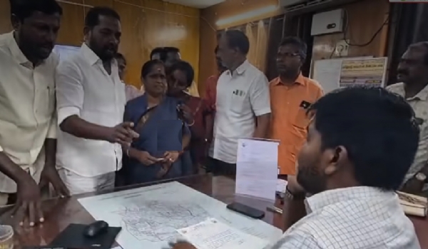 Complaint filed alleging derogatory remarks against the Cuddalore Corporation Commissioner Complaint filed alleging derogatory remarks against the Cuddalore Corporation Commissioner