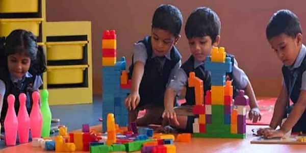 2 வயது குழந்தையின் பள்ளி சேர்க்கைக்கு ரூ.1.5 லட்சம் நன்கொடை இணையத்தில் கொந்தளிக்கும் பெற்றோர்