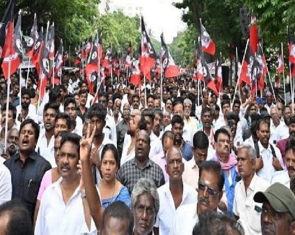 சோழவந்தான் எம்.எல்.ஏ. கருப்பையாவை கண்டித்து அலங்காநல்லூரில் இன்று அதிமுக ஆர்ப்பாட்டம் சோழவந்தான் எம்.எல்.ஏ. கருப்பையாவை கண்டித்து அலங்காநல்லூரில் இன்று அதிமுக ஆர்ப்பாட்டம்