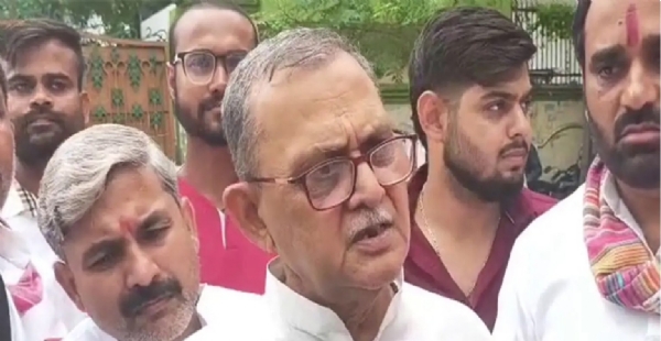 Samajwadi Party MP Sanatan Pandey strongly criticized the appointment of the new CEO for the Ayodhya Ram Temple. Samajwadi Party MP Sanatan Pandey strongly criticized the appointment of the new CEO for the Ayodhya Ram Temple.
