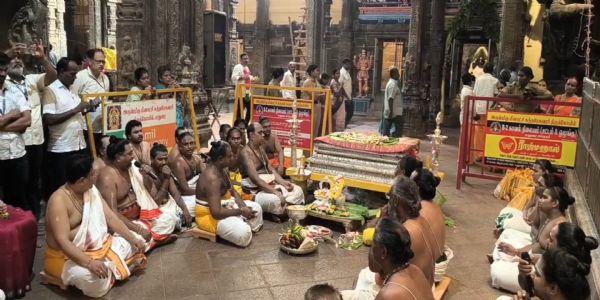 மதுரை மீனாட்சி அம்மன் கோவில் கும்பாபிஷேக யாகசாலை பூஜைகள் தொடக்கம்